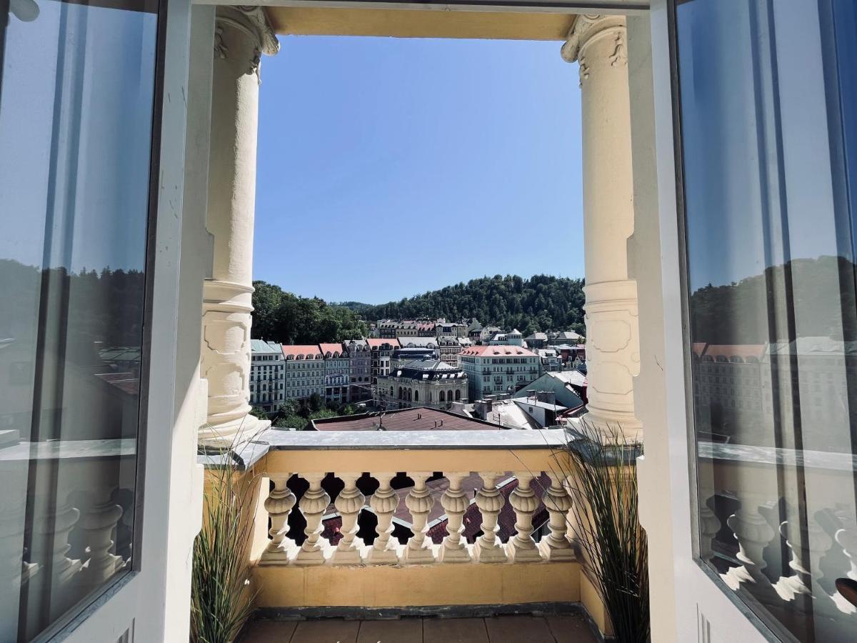 Bohemian City - Amazing View, Garage كارلوفي فاري المظهر الخارجي الصورة